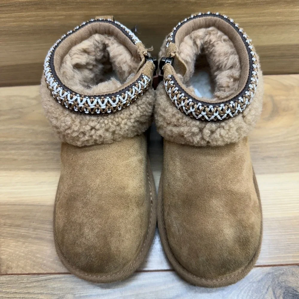 UGG Ultra Mini Maxi Curly Sherpa Boots Little Girls 12 Chestnut Suede Zip Cozy